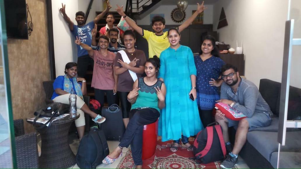 The Metro Pod - Backpackers A/C Dormitory Kochi 외부 사진